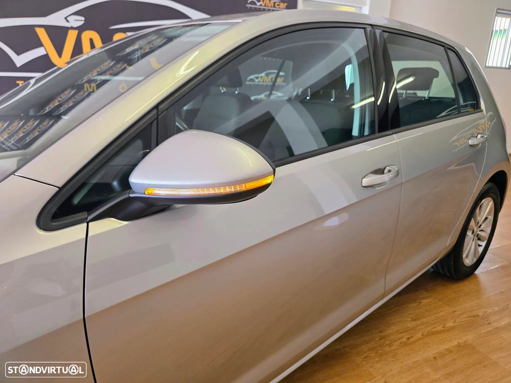 VW Golf 1.6 TDI Confortline - 8