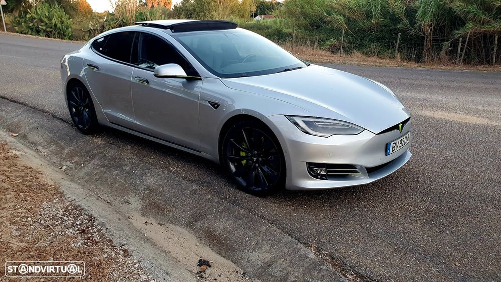 Tesla Model S - 2