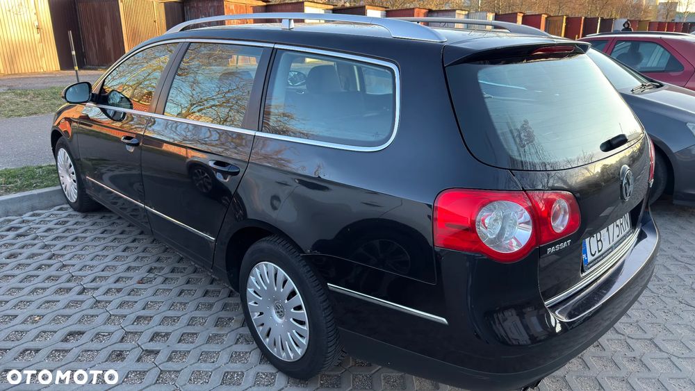 Volkswagen Passat 2.0 FSI Individual - 16