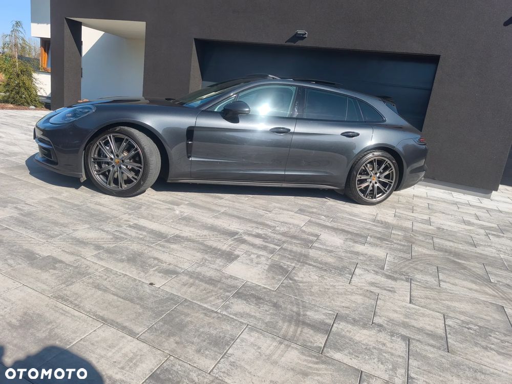 Porsche Panamera - 30