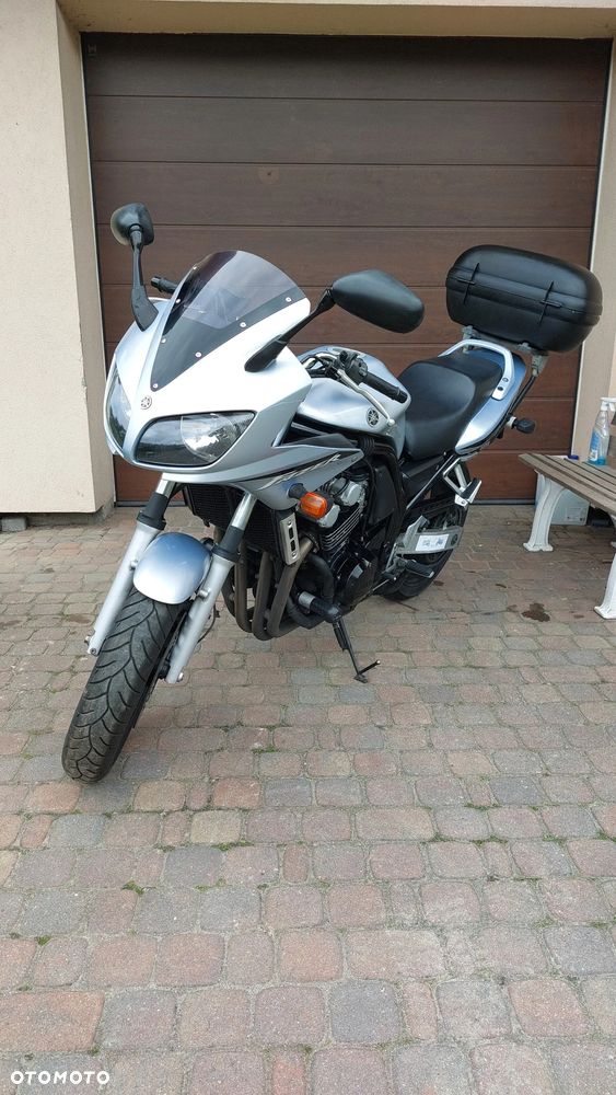 Yamaha FZS - 2