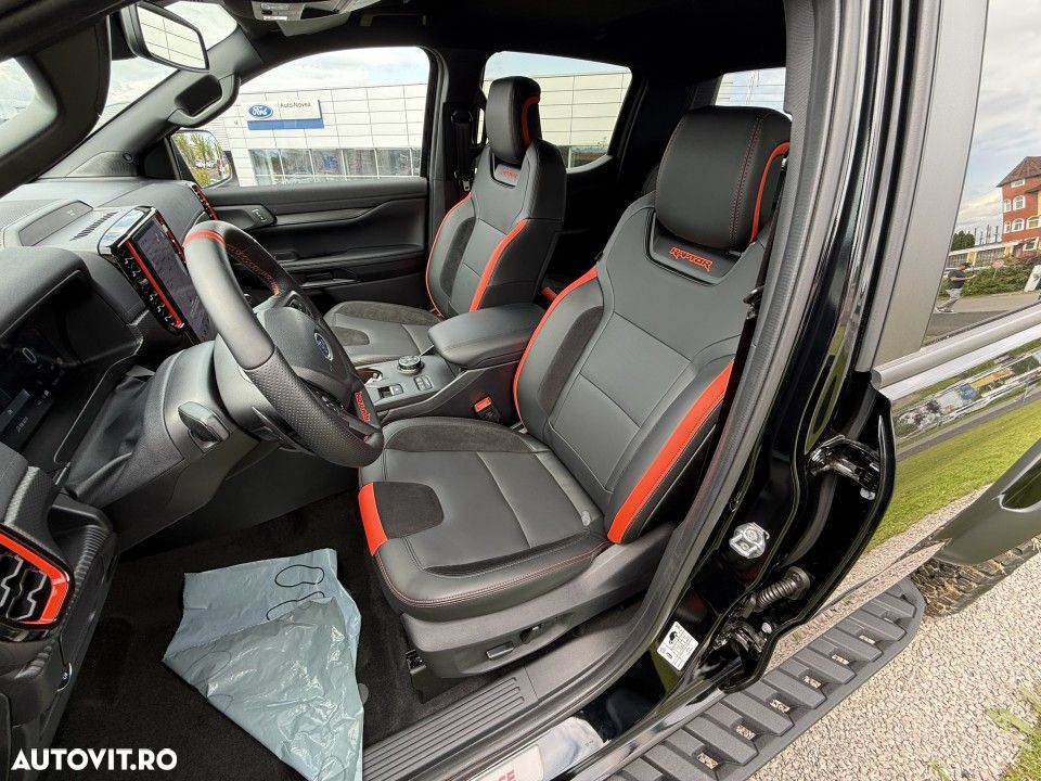 Ford Raptor - 17