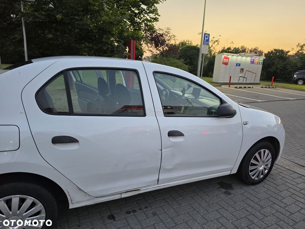 Dacia Logan 1.2 16V Laureate BL - 4