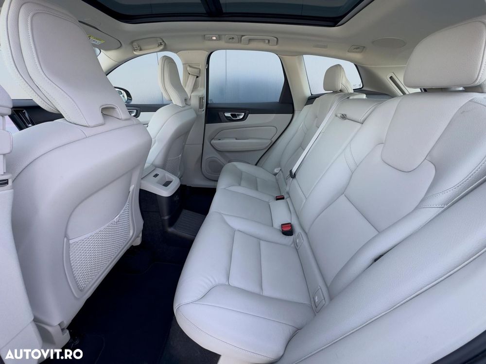 Volvo XC 60 Recharge T6 Twin Engine eAWD Inscription Expression - 16