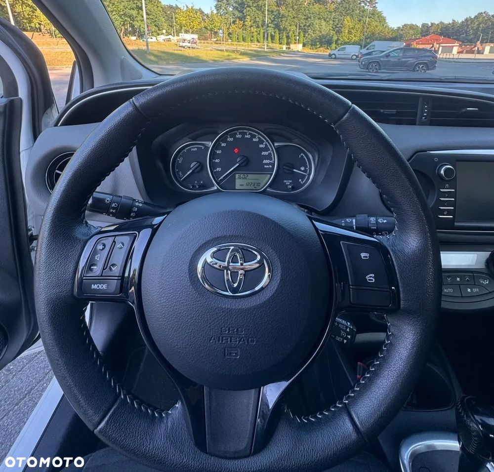 Toyota Yaris - 8