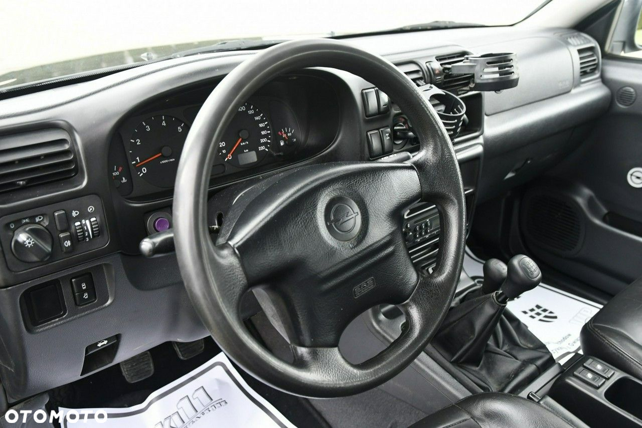 Opel Frontera - 16