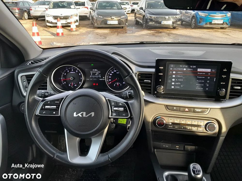 Kia Ceed 1.5 T-GDI M - 10