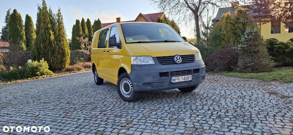 Volkswagen Transporter - 1