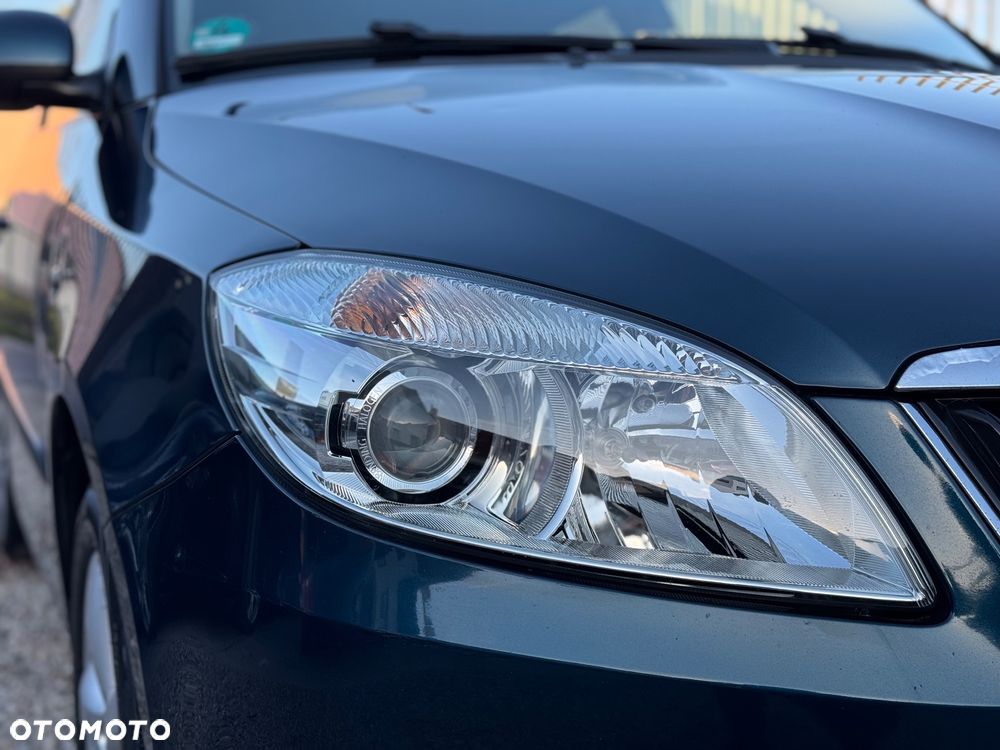 Skoda Fabia 1.2 TSI FAMILY Green tec - 11