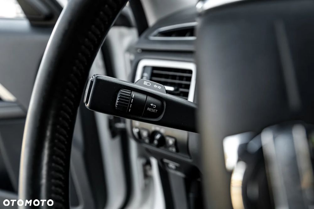 Volvo V70 D5 AWD Geartronic Edition Pro - 27