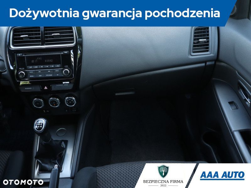Mitsubishi ASX - 10