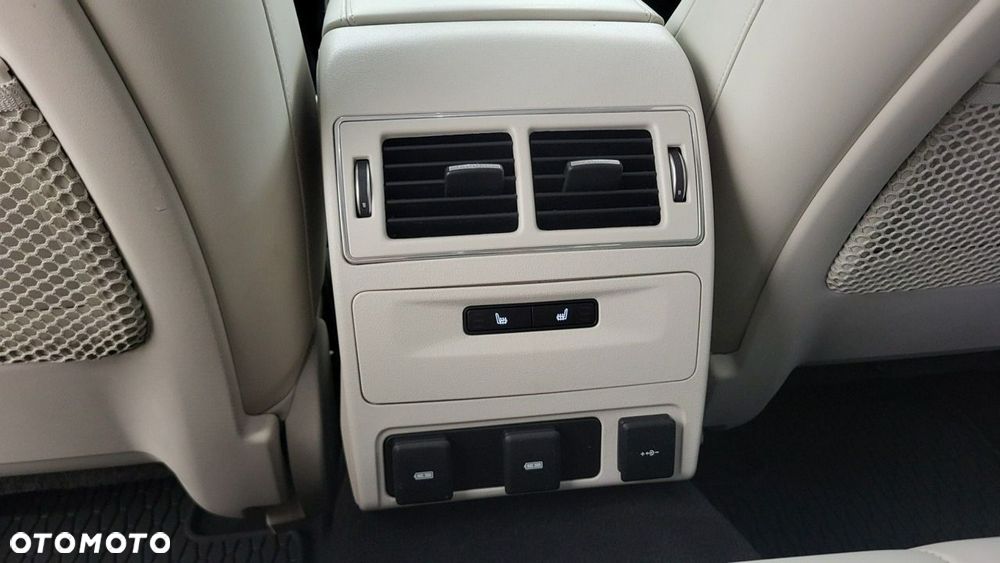 Jaguar XF - 22