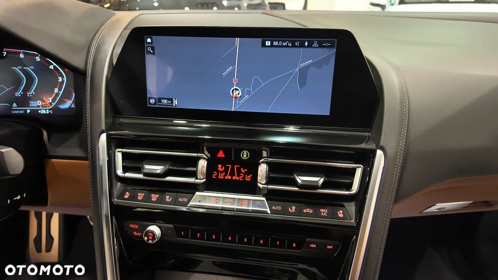 BMW Seria 8 M850i xDrive - 38