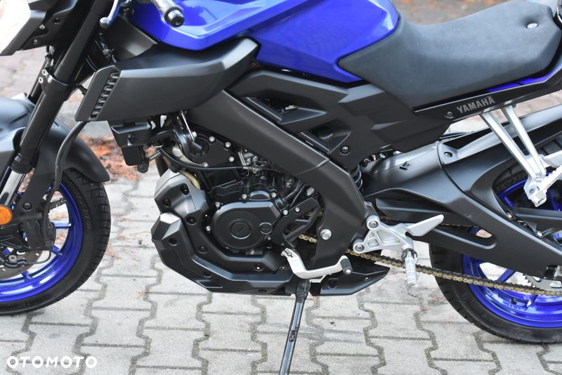 Yamaha MT - 22