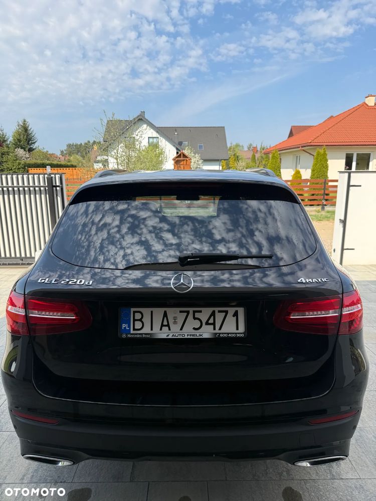 Mercedes-Benz GLC - 13