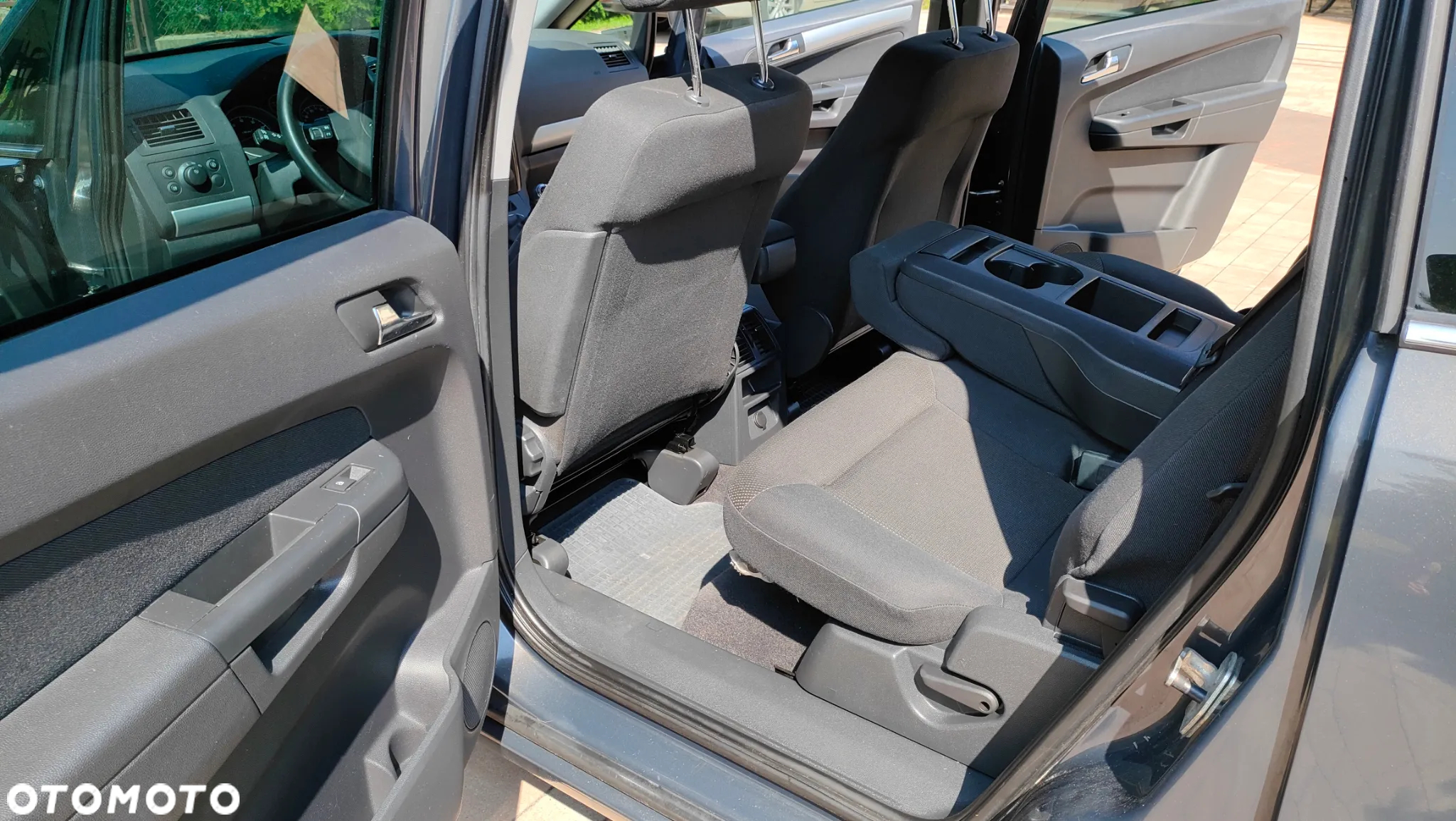 Opel Zafira 1.8 Cosmo - 11