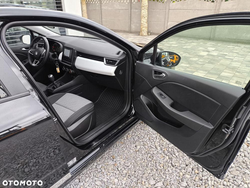 Renault Clio - 15