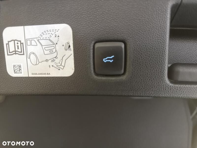 Ford Kuga - 25