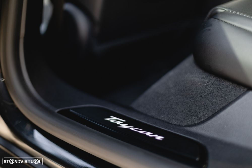 Porsche Taycan Sport Turismo - 14