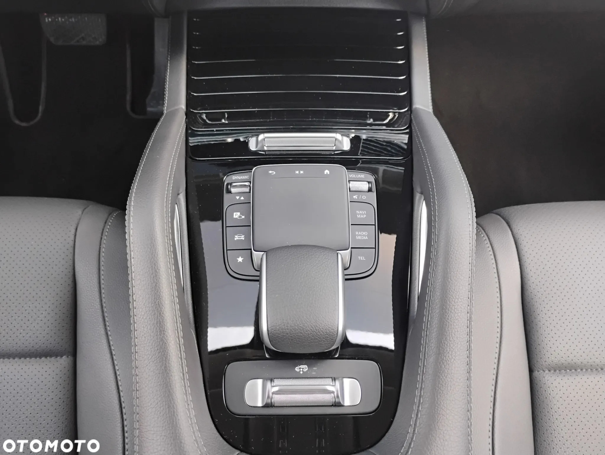 Mercedes-Benz GLE 300 d 4-Matic - 24