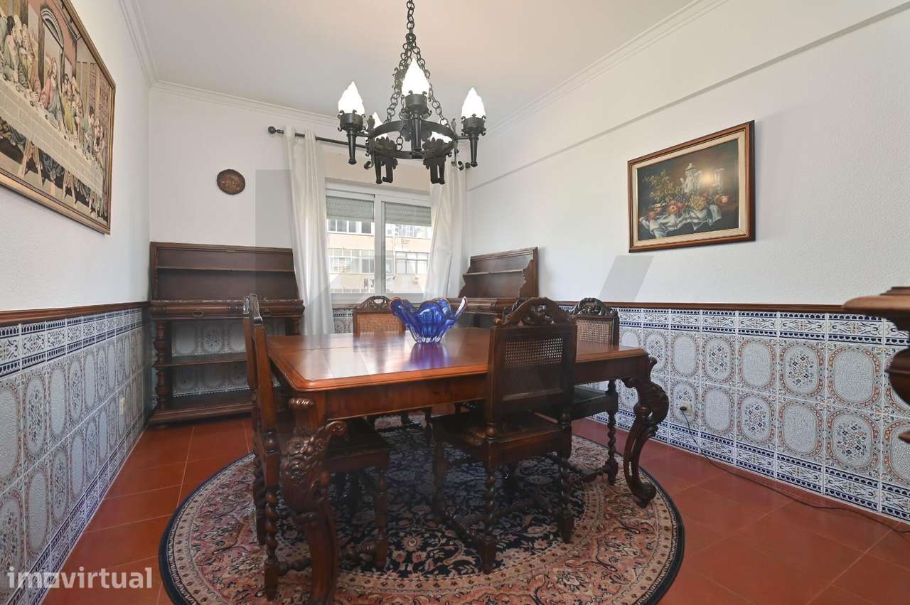 Apartamento T4 com arrecadação | Rua Abade Faria | Mem Martins | Sintr - Grande imagem: 5/24