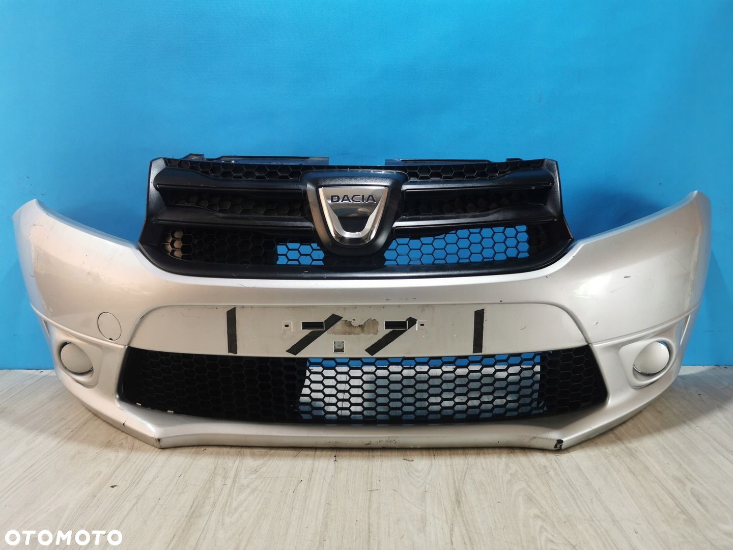 Dacia Sandero 2 II zderzak przód przedni 12/16 - 1