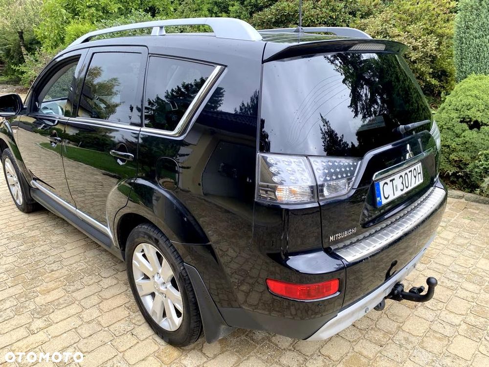 Mitsubishi Outlander 2.0 DID Instyle NAVI - 4