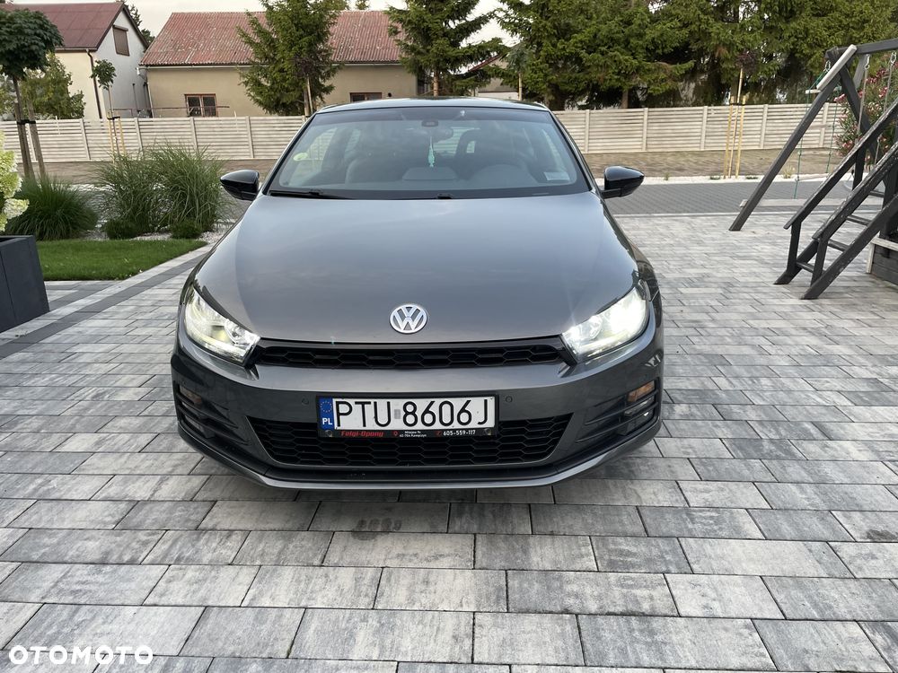 Volkswagen Scirocco 2.0 TDI Blue Motion Technologie Club - 2