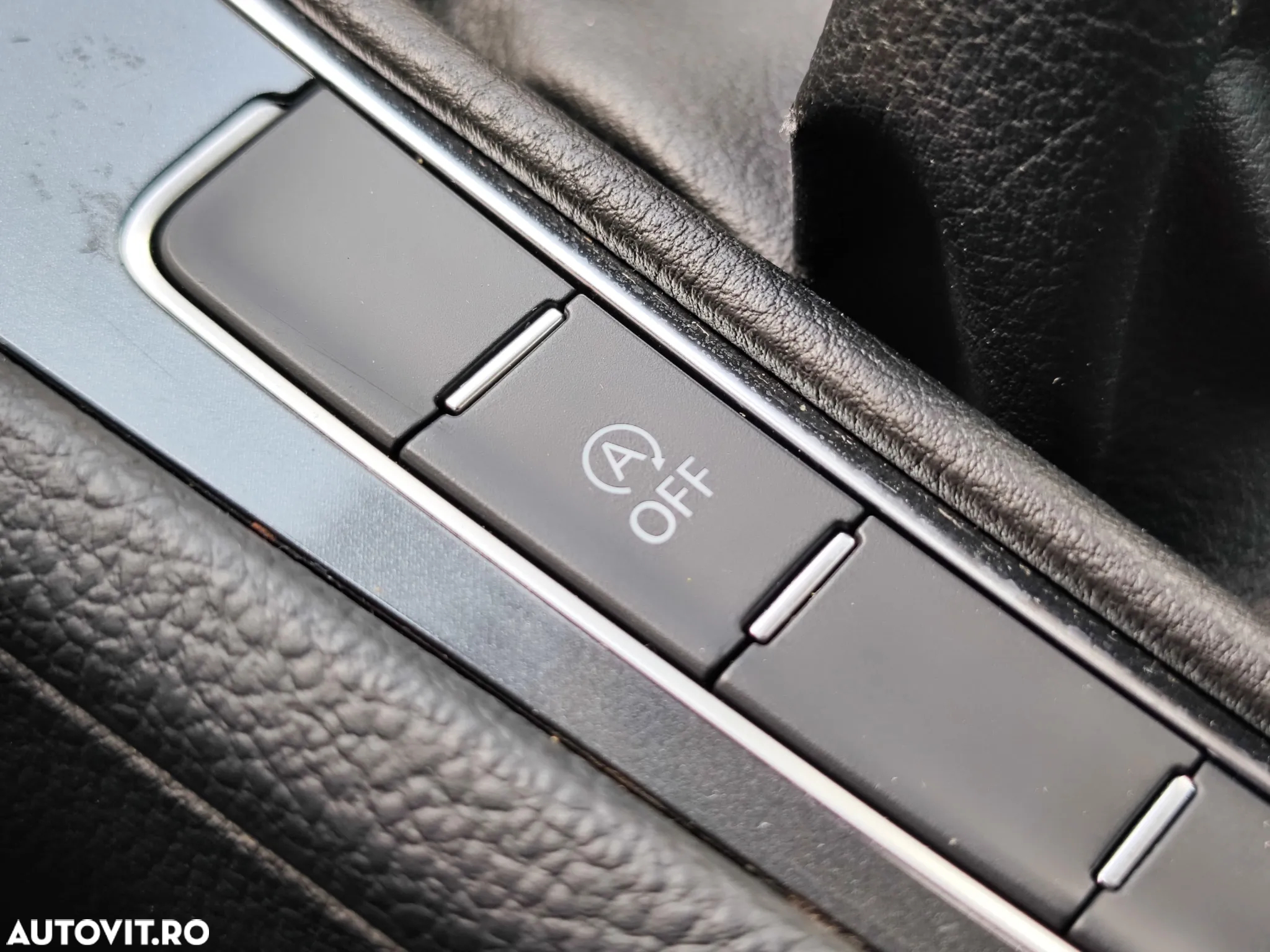 Volkswagen Golf 1.6 TDI Comfortline - 25
