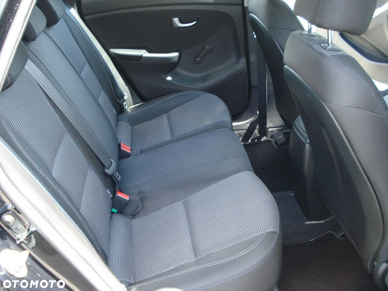 Hyundai i30 1.6 CRDi BlueDrive Comfort - 14