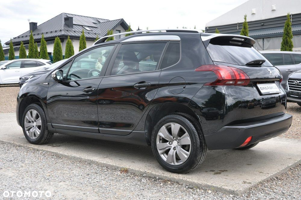 Peugeot 2008 1.2 Pure Tech Style - 9