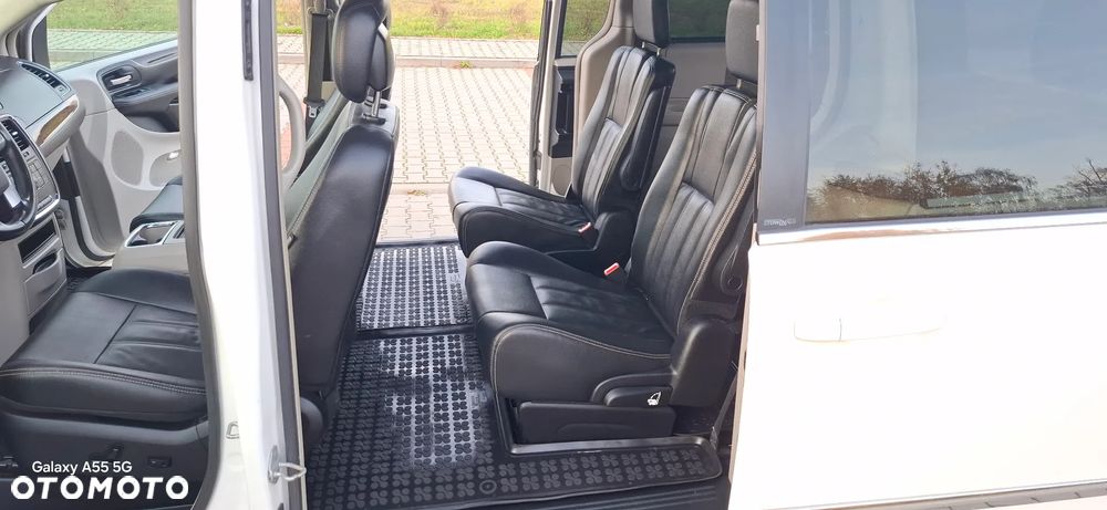 Chrysler Town & Country 3.6 Touring - 8