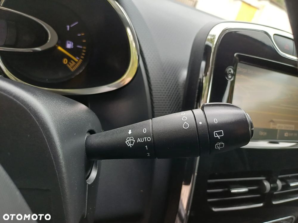 Renault Clio 1.2 16V 75 TomTom Edition - 25