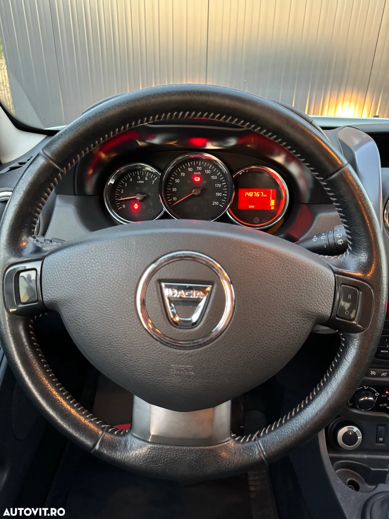 Dacia Duster TCe 125 4x4 Laureate - 8