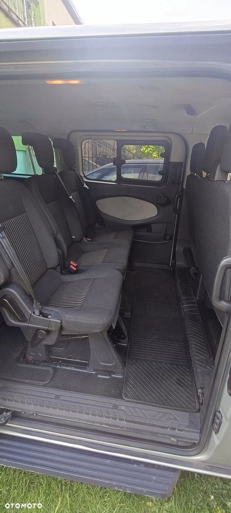Ford Tourneo Custom - 22