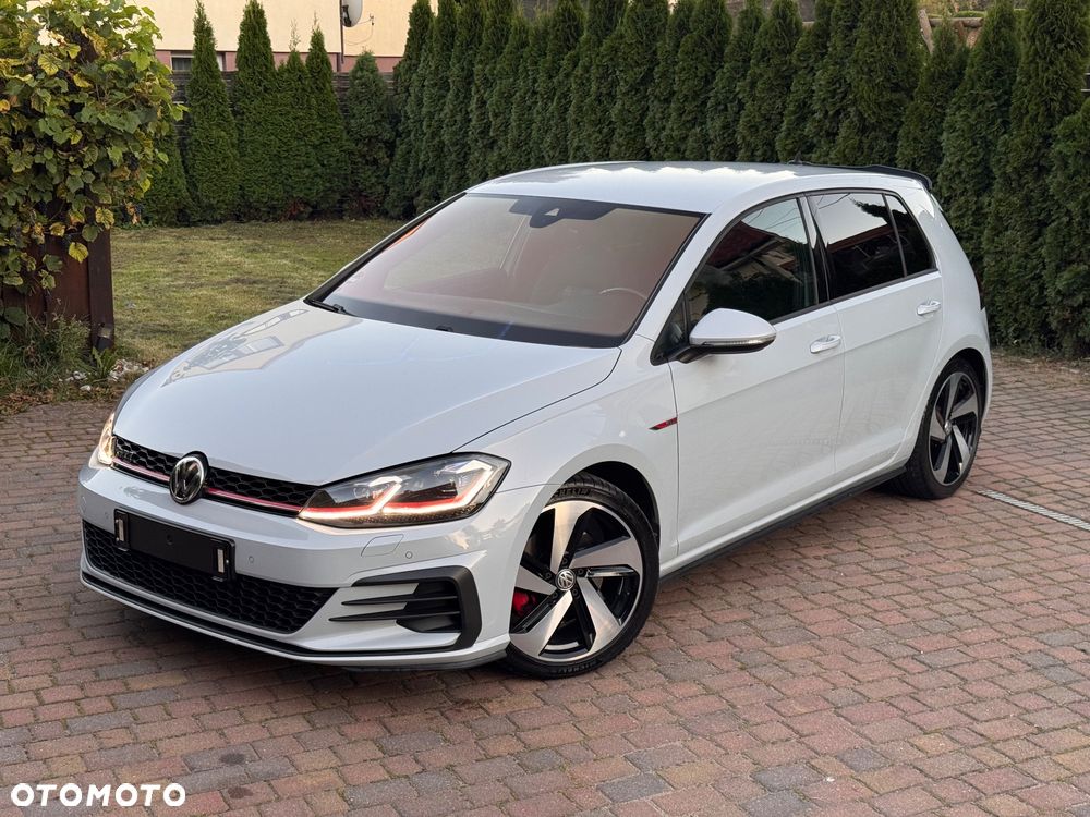 Volkswagen Golf GTI (BlueMotion Technology) - 21