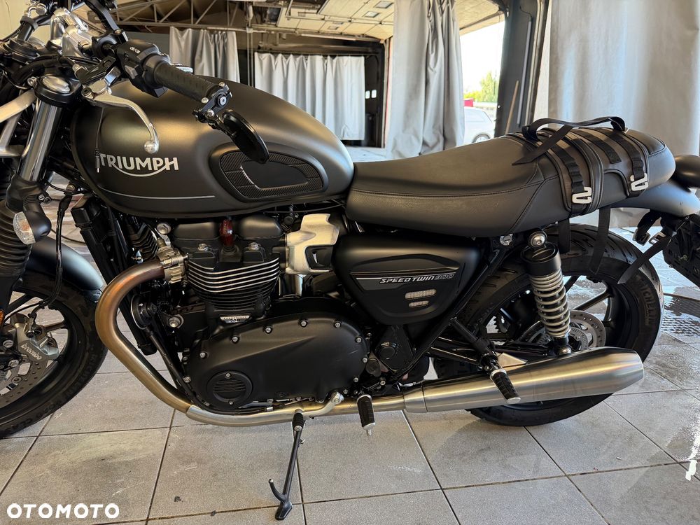 Triumph Speed Twin - 2