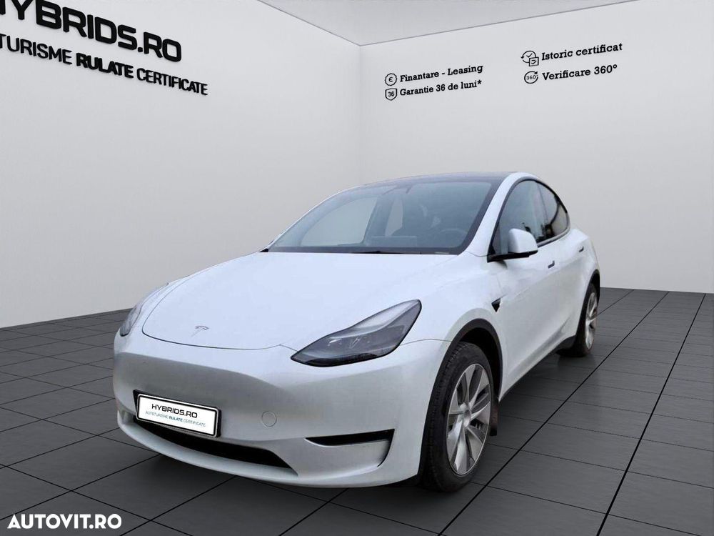 Tesla Model Y Long Range Dual Motor AWD - 2
