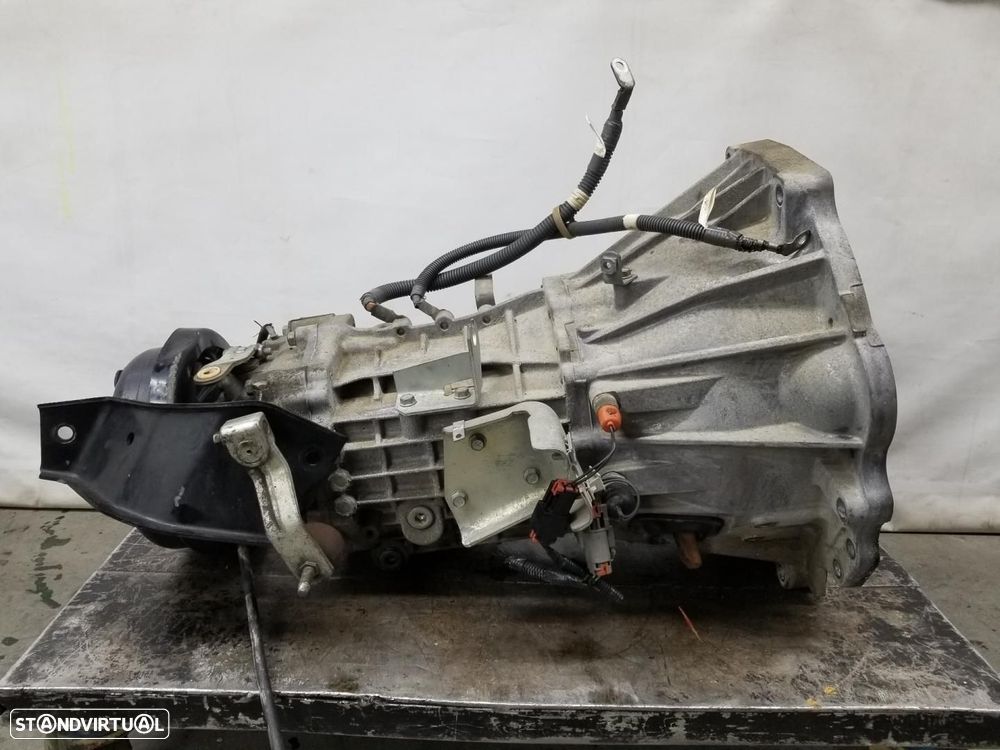 CAIXA DE VELOCIDADES NISSAN CABSTAR - 1