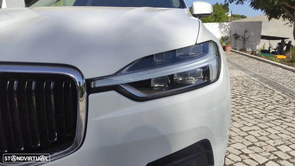 Volvo XC 60 2.0 D4 Momentum Geartronic - 31