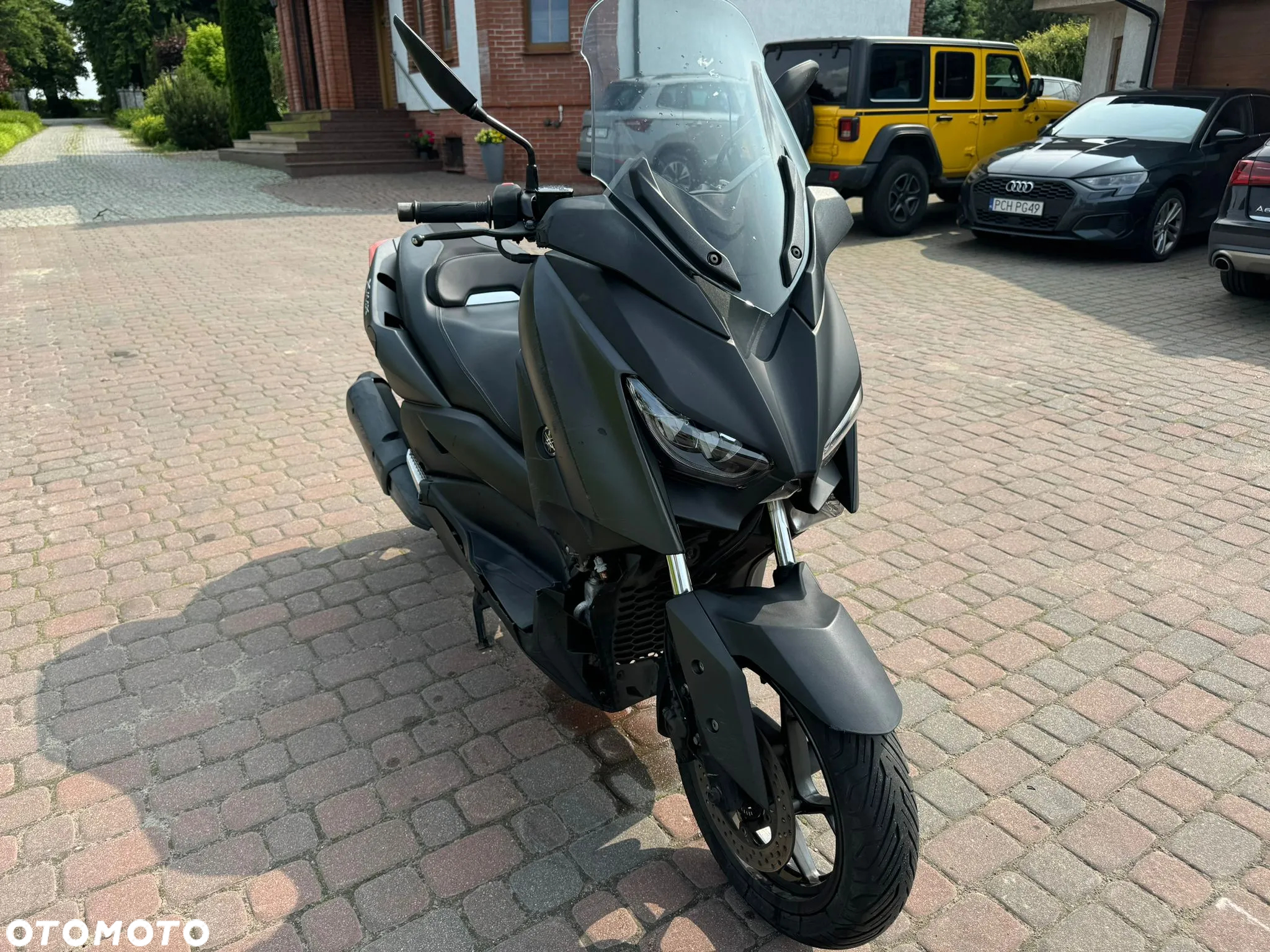 Yamaha X-max - 7
