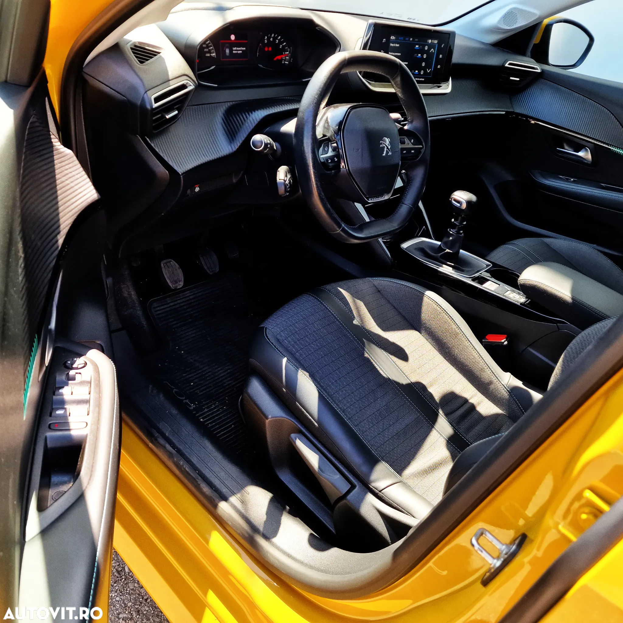 Peugeot 208 1.2 L PureTech STT Active - 14