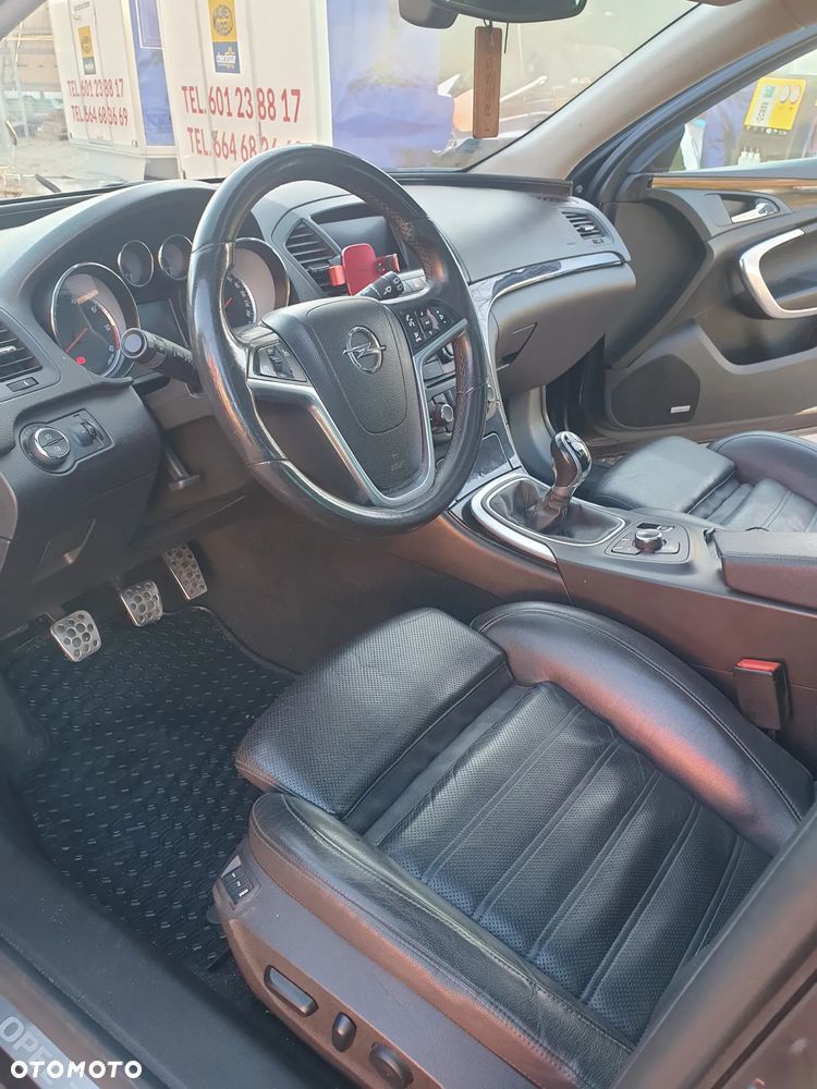 Opel Insignia - 10