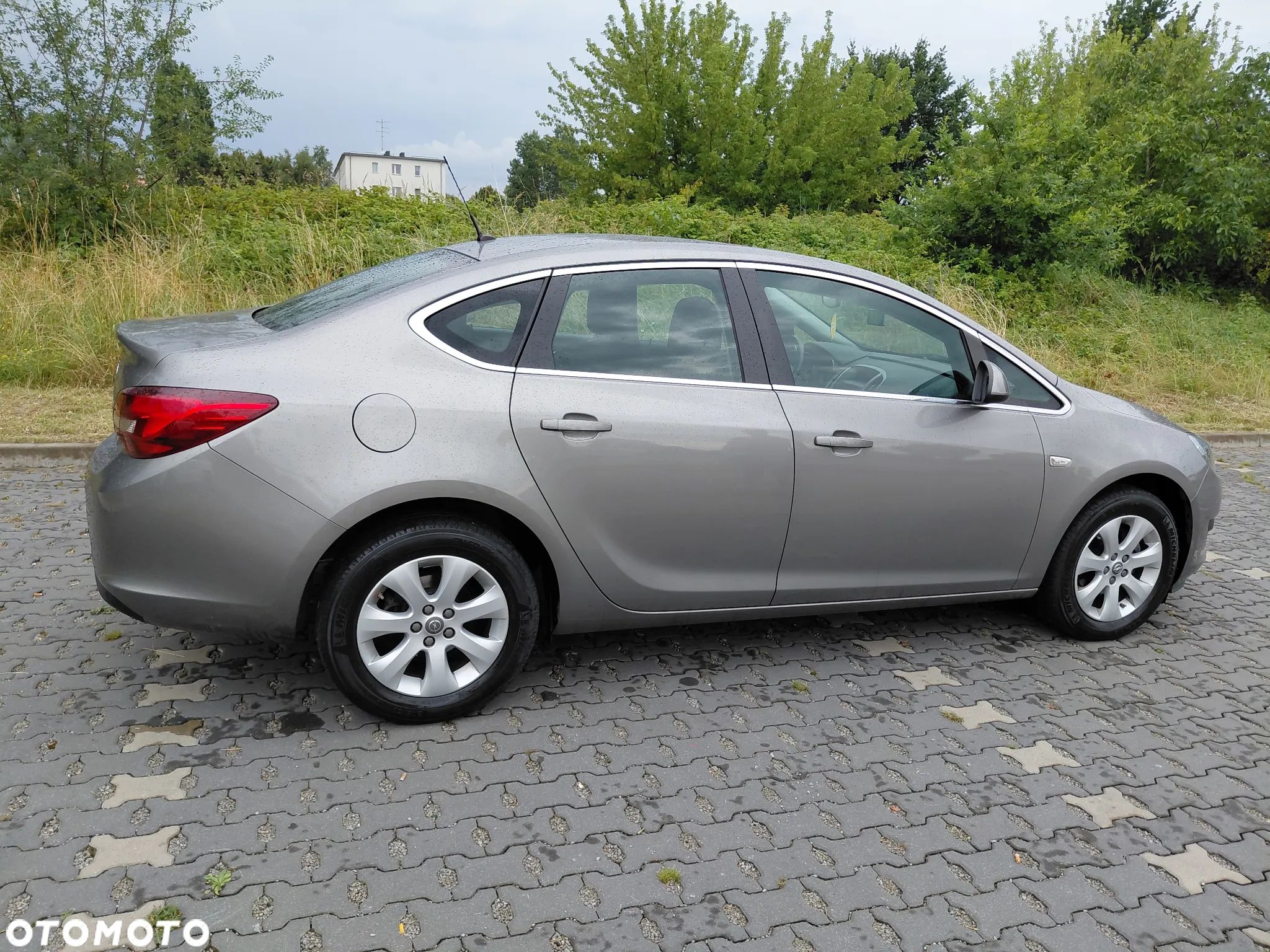 Opel Astra IV 1.6 Active EU6 - 1