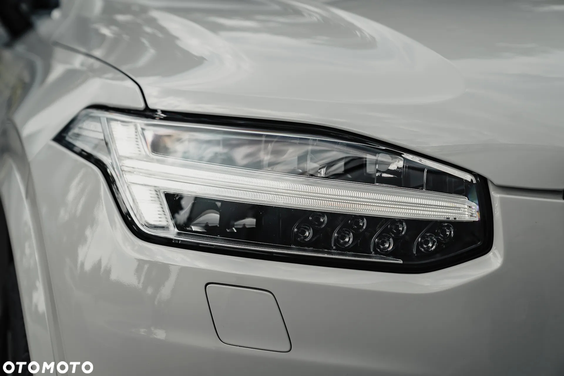Volvo XC 90 T8 AWD Recharge Geartronic Inscription Edition - 3