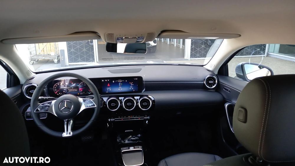 Mercedes-Benz A 180 7G-DCT - 12