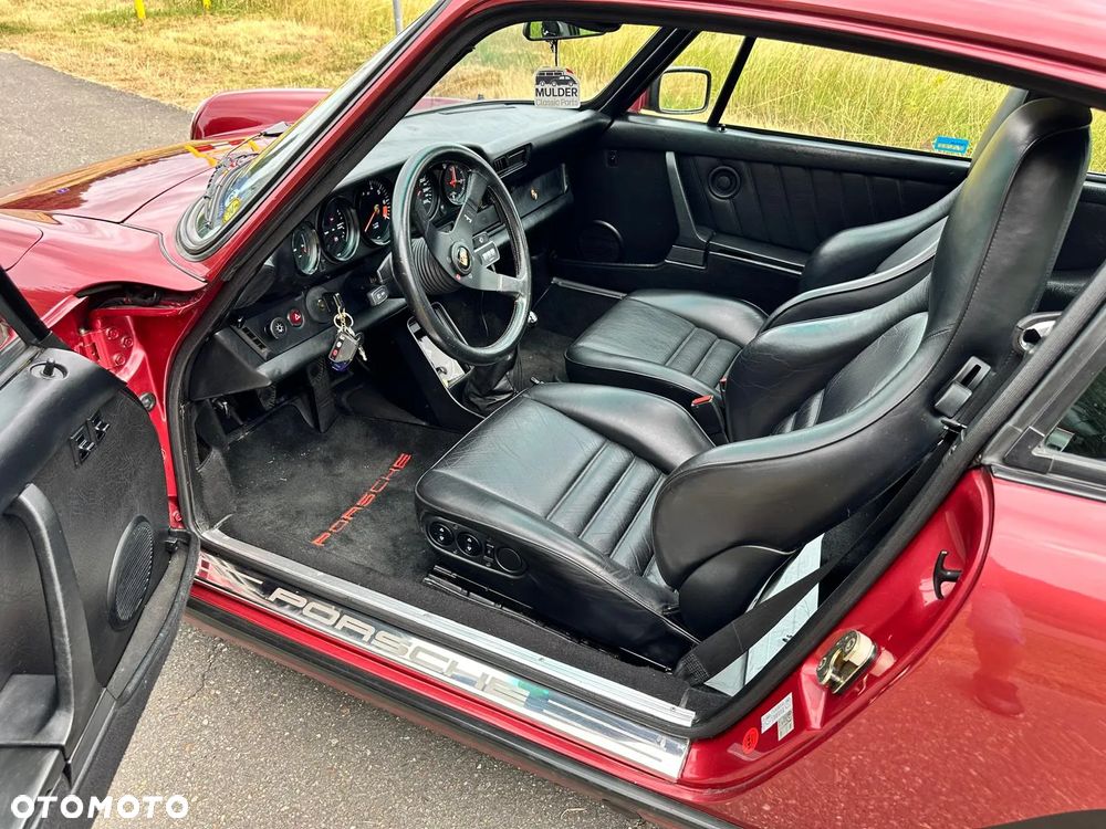 Porsche 911 - 12