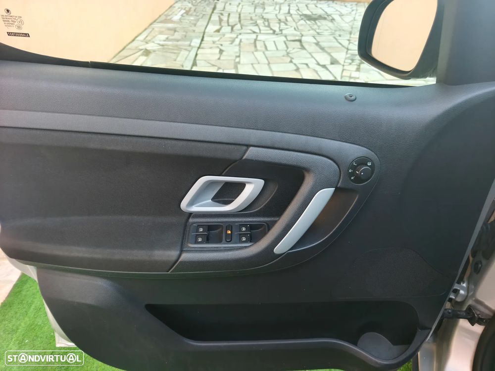 Skoda Roomster 1.4 TDI Style II - 13