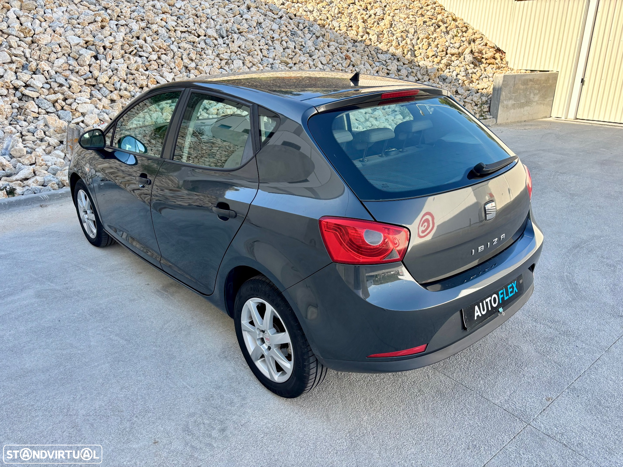 SEAT Ibiza 1.2 12V Reference - 24