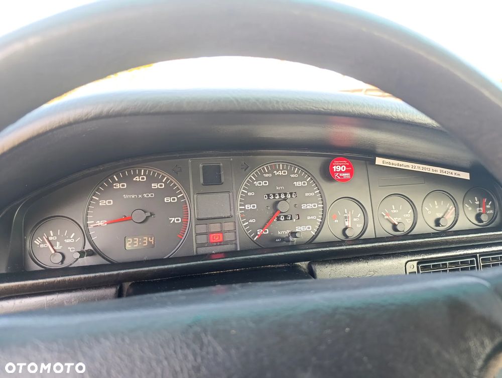 Audi 100 2.0 E - 30